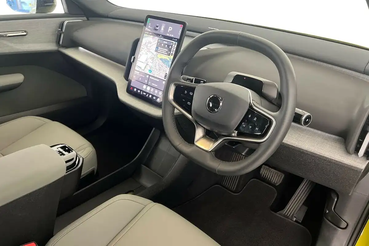 2024-volvo-ex30-e-single-motor-plus-extended-range-big-9