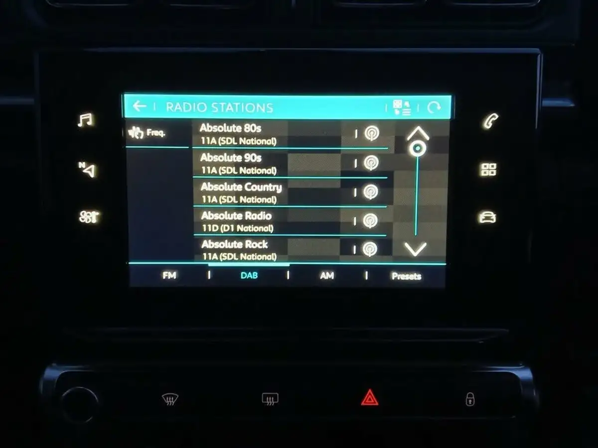 2017-citroen-c3-12-puretech-flair-110ps-ss-eat6-big-6