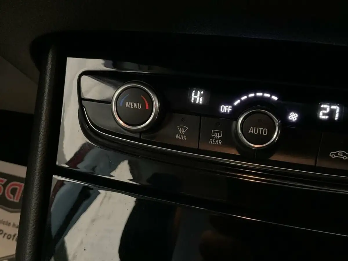 2020-vauxhall-grandland-x-12-sri-nav-big-44