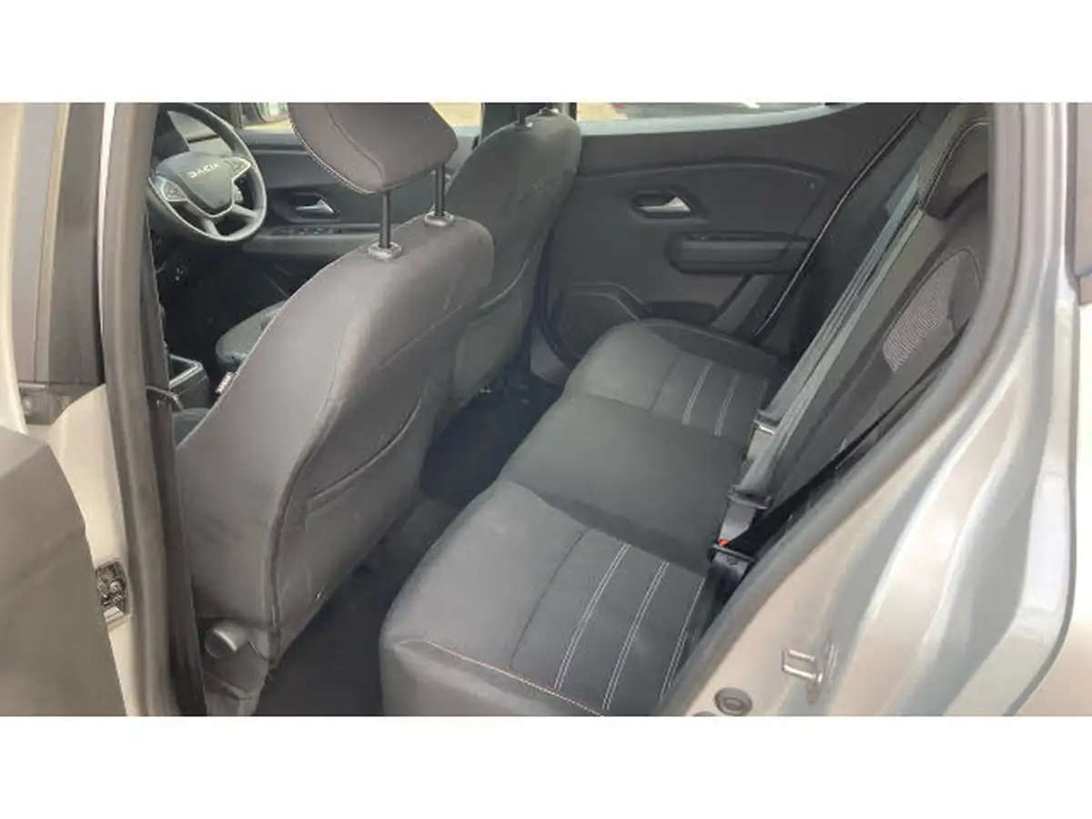 2024-dacia-sandero-stepway-10-tce-expression-90bhp-big-15