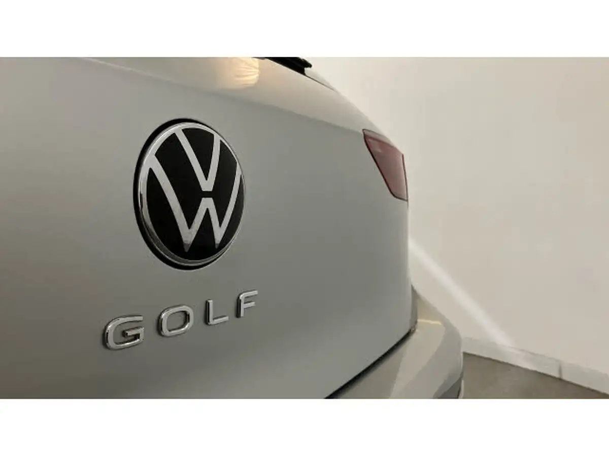 2023-volkswagen-golf-15-tsi-life-130ps-hatchback-big-25