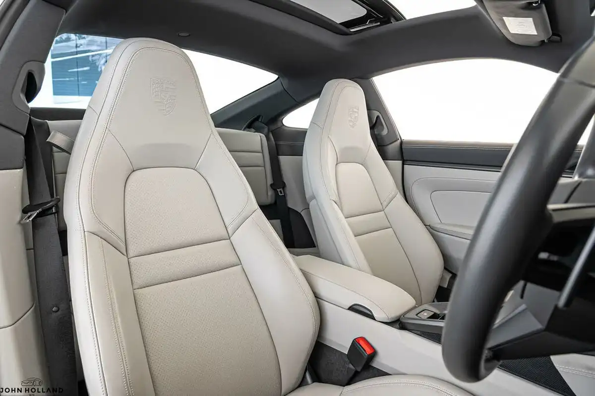 2022-porsche-911-30-carrera-coupe-big-19