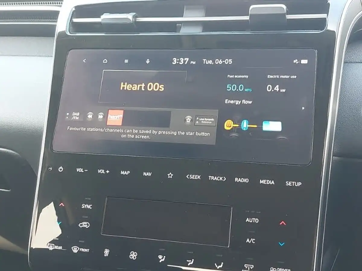 2023-hyundai-tucson-16-t-gdi-premium-230ps-hybrid-auto-big-15