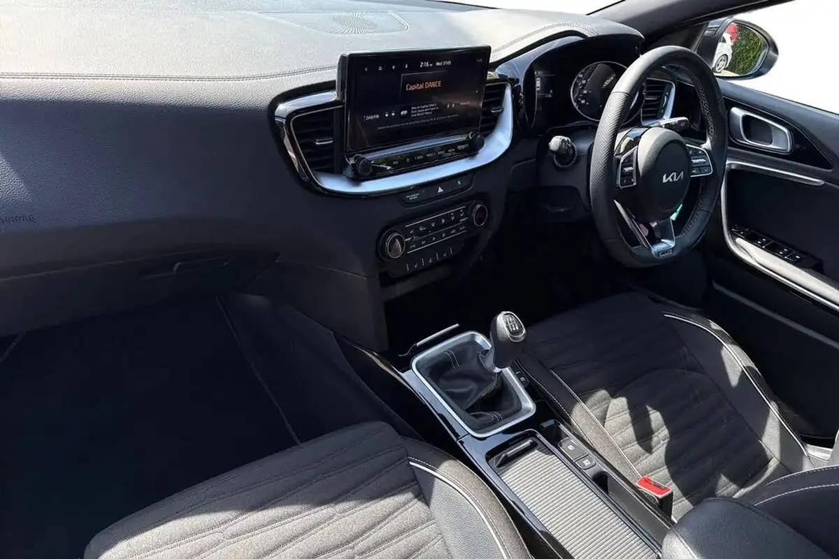 2024-kia-ceed-15-t-gdi-gt-line-138bhp-big-14