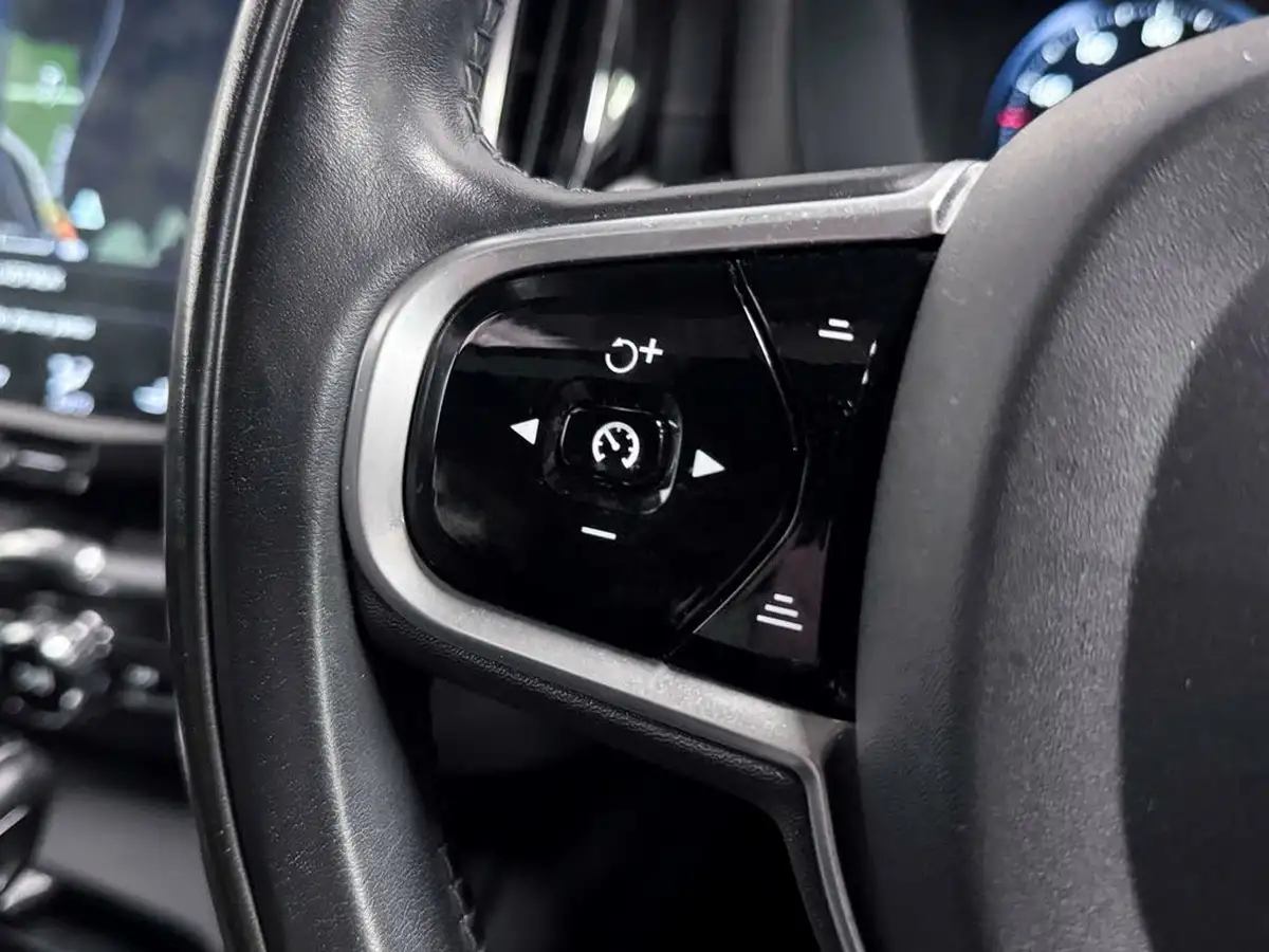 2018-volvo-xc60-20td-d5-inscription-pro-powerpulse-awd-big-22