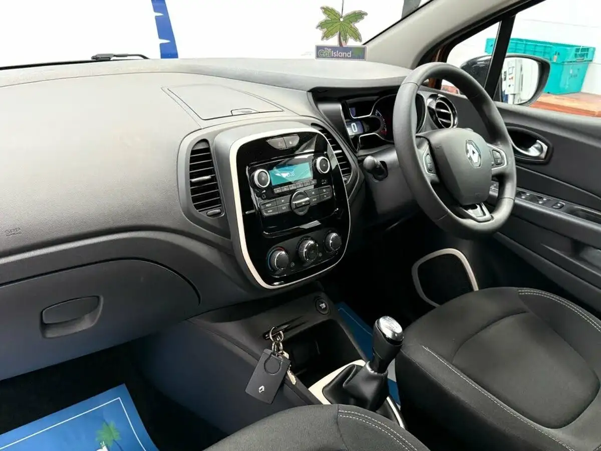 2018-renault-captur-09-tce-play-big-3