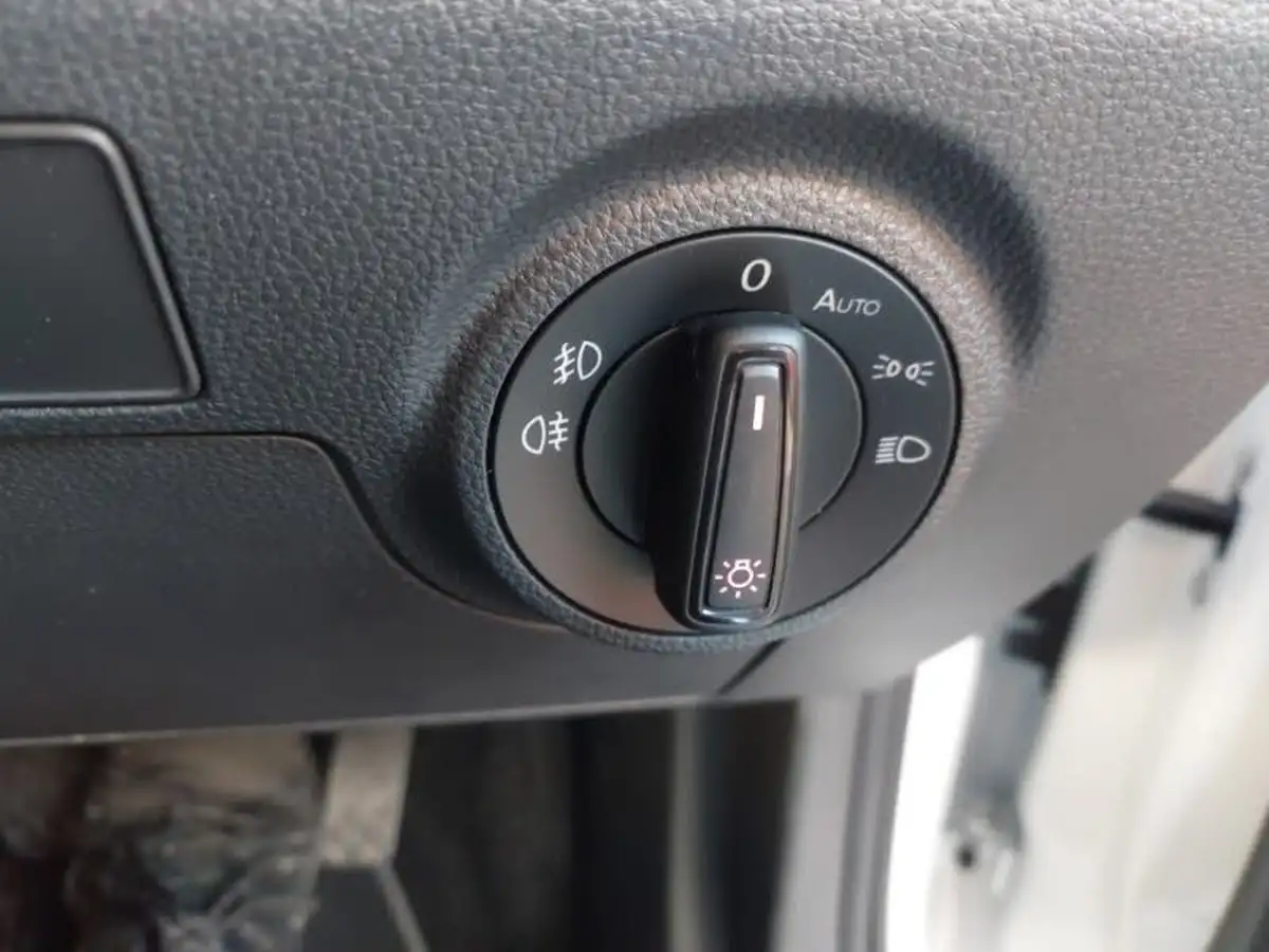 2022-seat-arona-10-tsi-xperience-lux-dsg-big-16