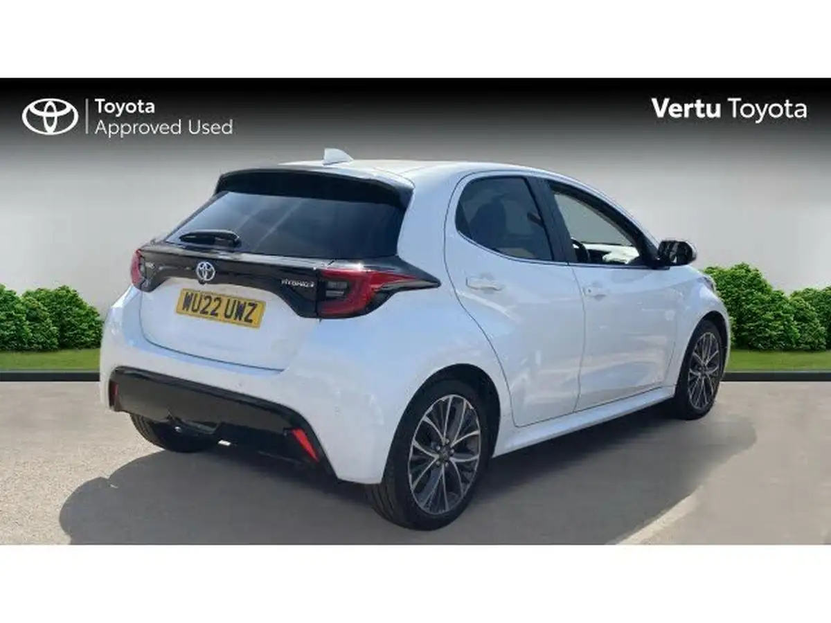 2022-toyota-yaris-15-vvt-i-excel-big-1