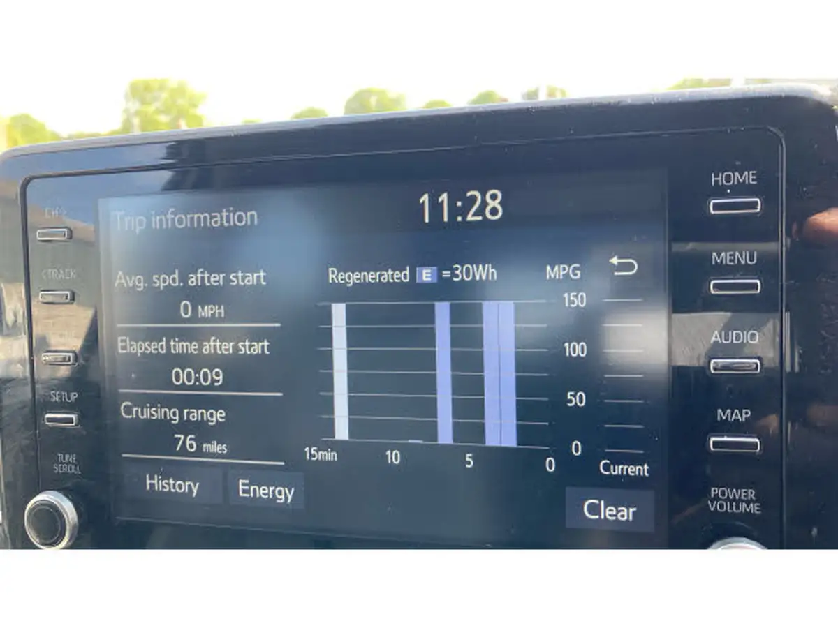 2022-toyota-yaris-15-vvt-i-excel-big-25