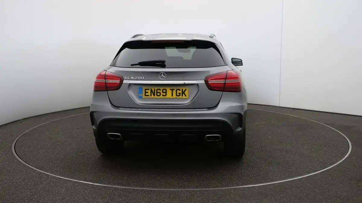 2020-mercedes-benz-gla-class-16-gla-200-amg-line-edition-plus-7g-dct-big-51