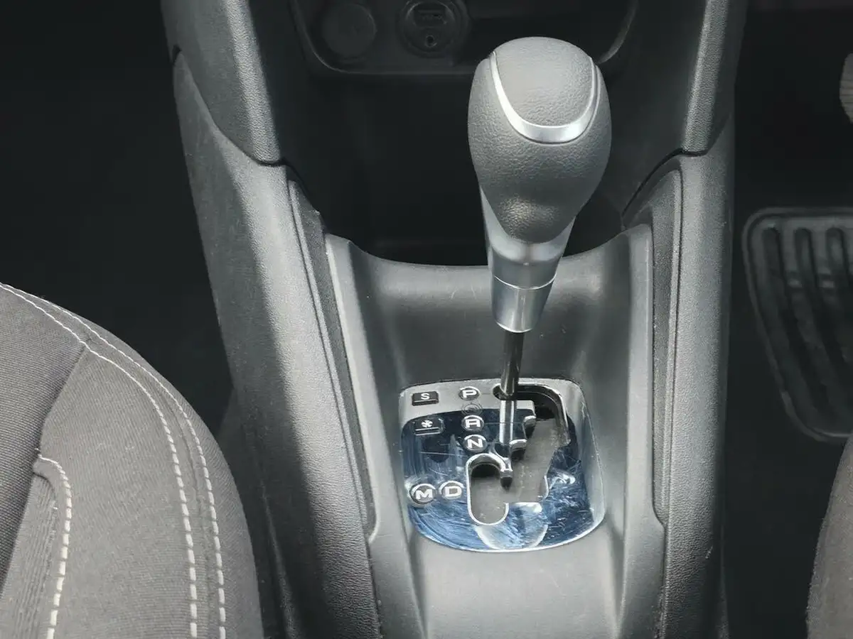 2016-peugeot-208-12-puretech-allure-110bhp-ss-5d-eat6-big-16