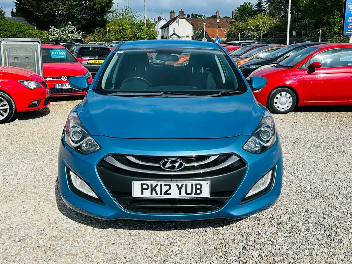 2012-hyundai-i30-14-active-5d-big-3