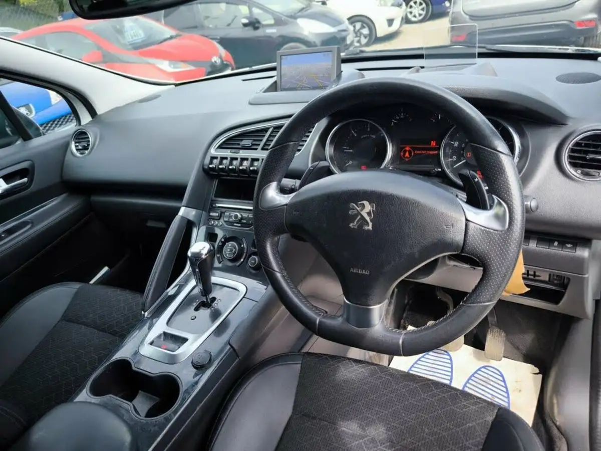 2015-peugeot-3008-crossover-16hdi-allure-ss-etg-big-12