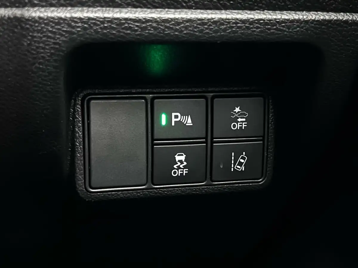 2021-honda-civic-10-vtec-turbo-sr-hatchback-5d-big-21