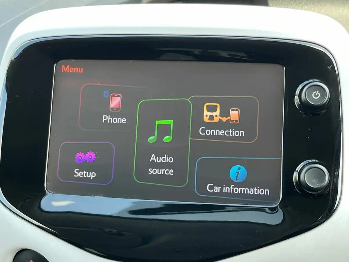 2016-toyota-aygo-10-vvt-i-x-pure-5d-big-17