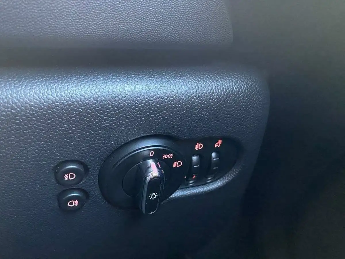 2018-mini-cooper-15-cooper-series-ii-ss-hatchback-3d-big-25