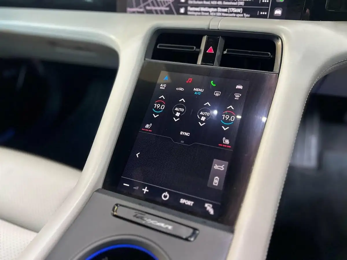 2020-porsche-taycan-e-4s-571ps-performance-battery-plus-big-17