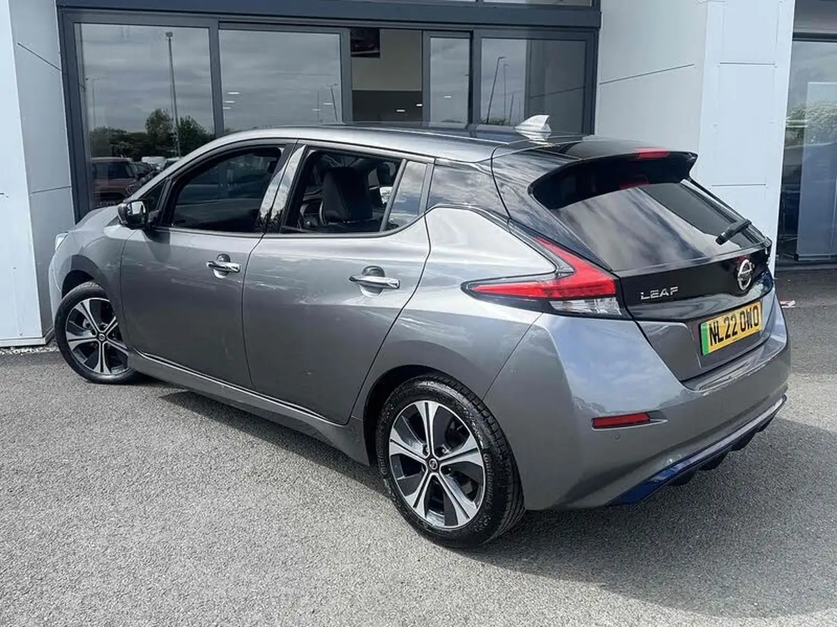 2022-nissan-leaf-e-n-connecta-big-12