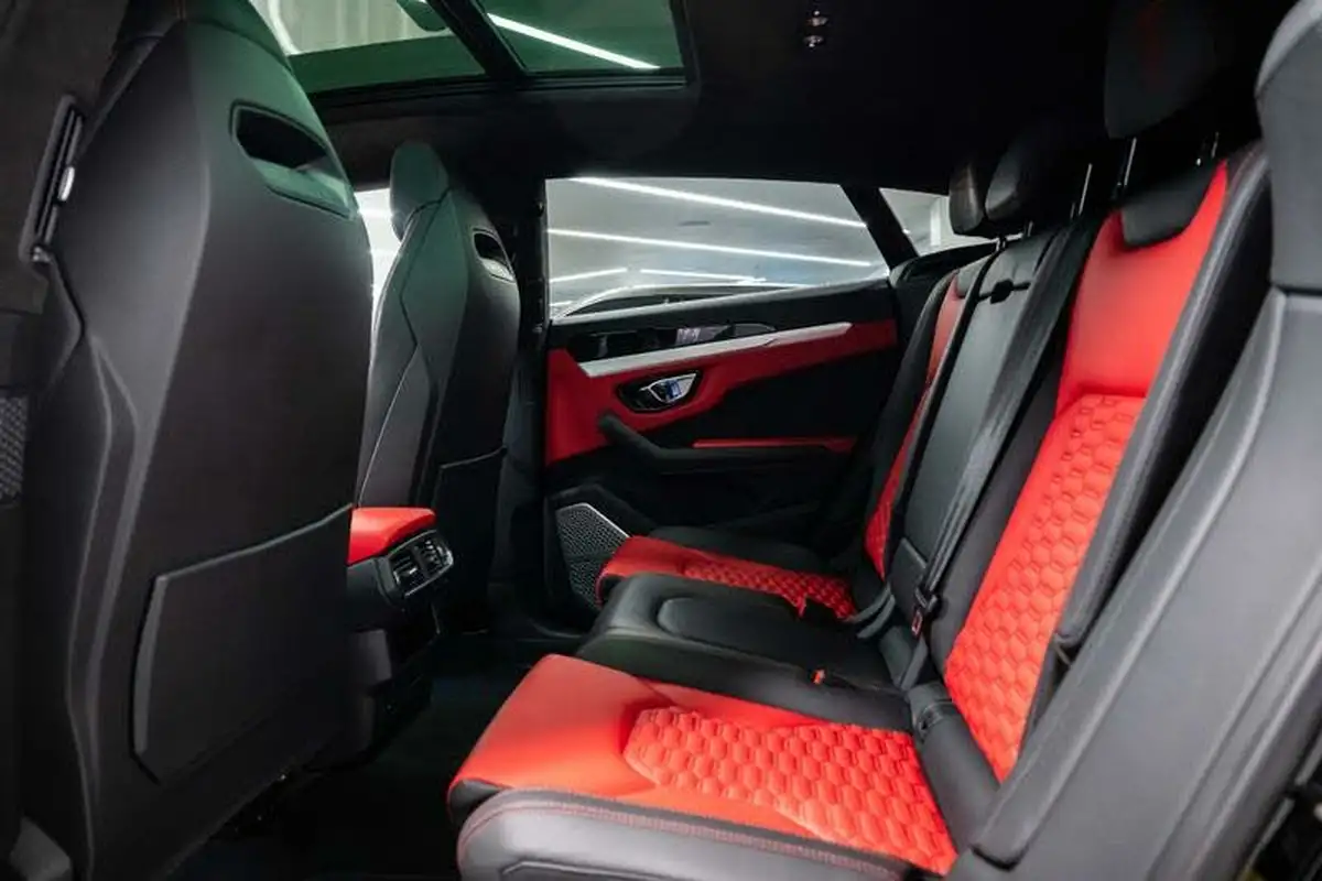 2020-lamborghini-urus-40-no-trim-big-7