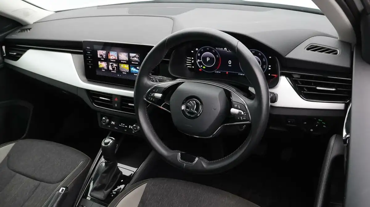 2021-skoda-kamiq-10-tsi-se-l-109ps-dsg-big-9