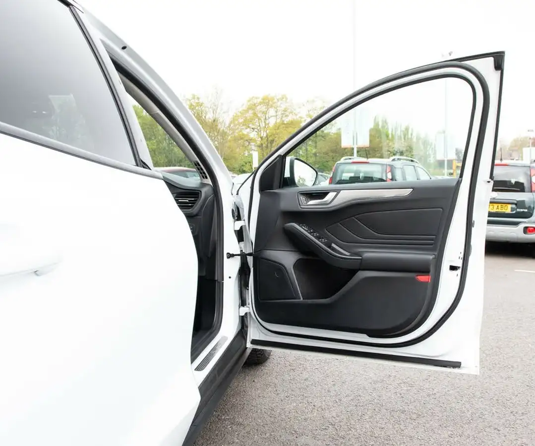 2020-ford-focus-10t-titanium-edition-125ps-hybrid-mhev-hatchback-big-13