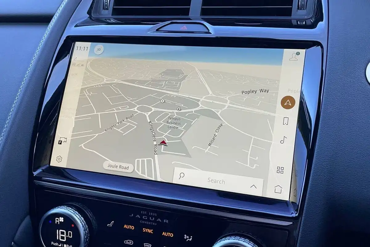 2023-jaguar-e-pace-15-p300e-r-dynamic-se-big-27