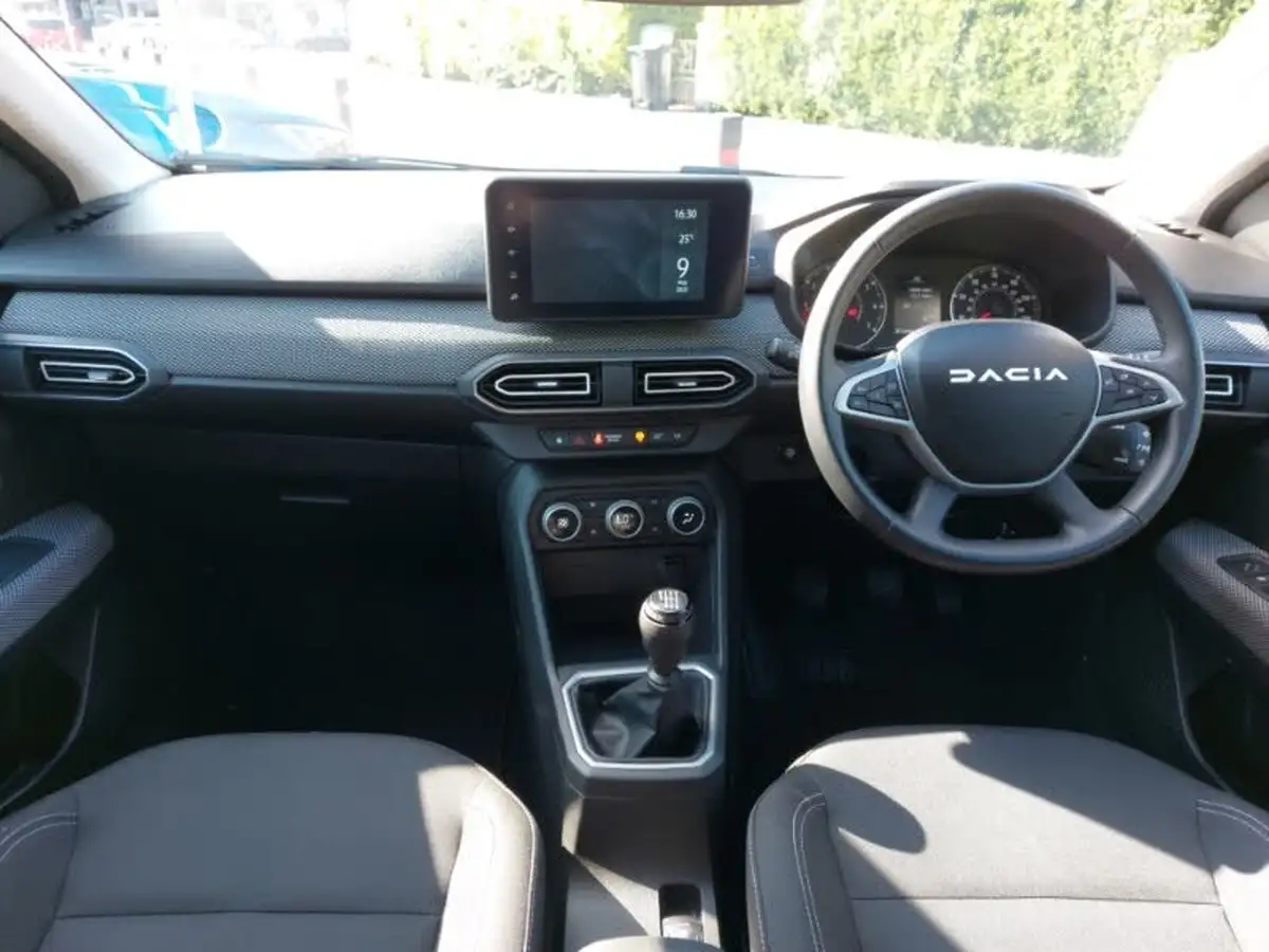 2024-dacia-jogger-10-tce-expression-big-2