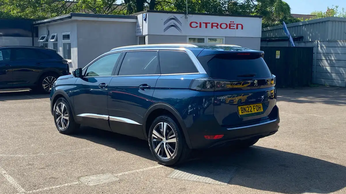 2022-peugeot-5008-suv-15-bluehdi-allure-premium-eat8-big-4