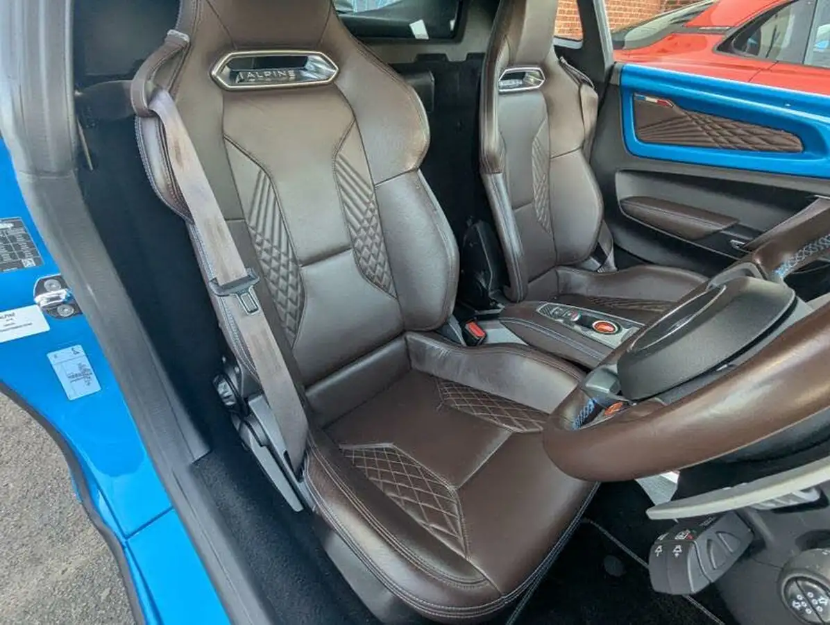 2019-alpine-a110-18-t-legende-brown-big-6