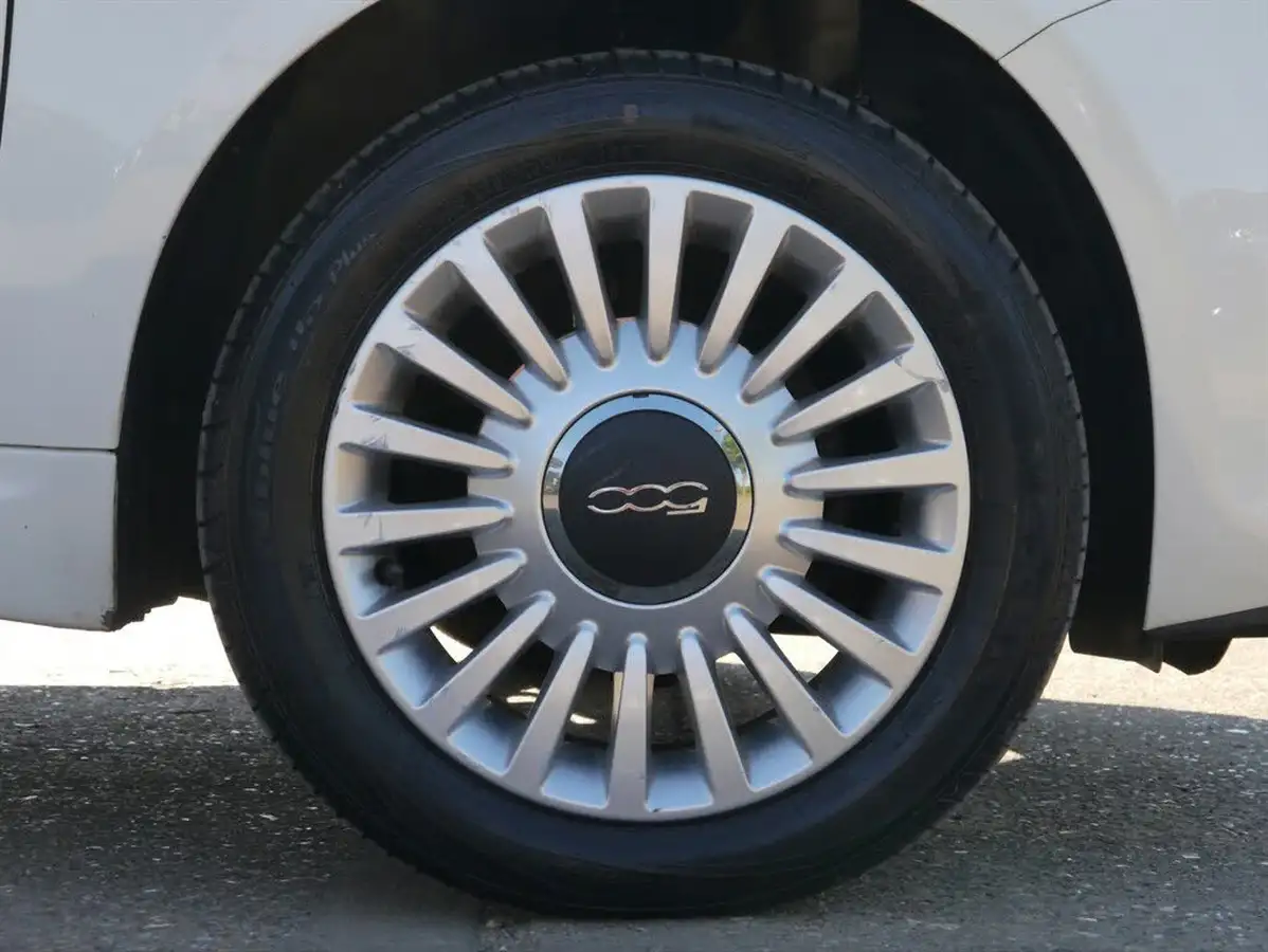 2014-fiat-500-12-lounge-big-28