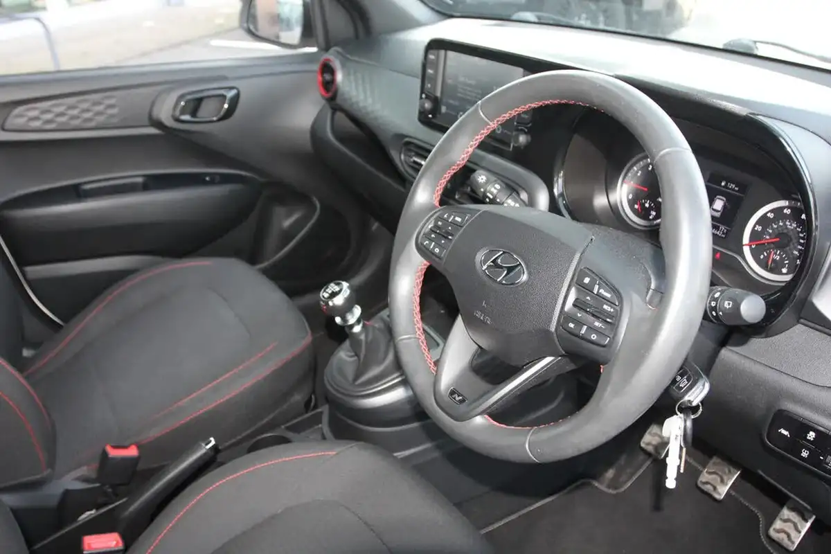 2021-hyundai-i10-10-t-gdi-n-line-big-18