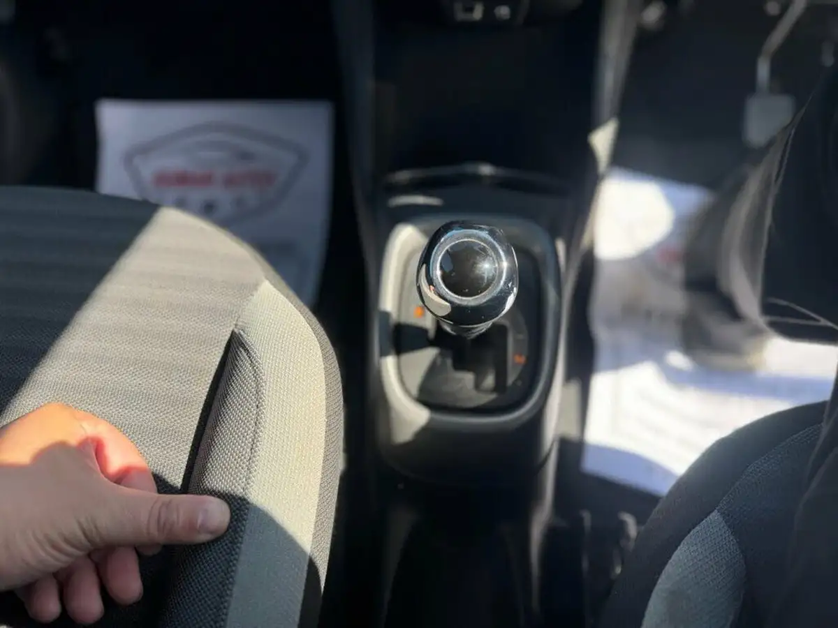2019-toyota-aygo-10-vvt-i-x-play-tss-x-shift-big-14