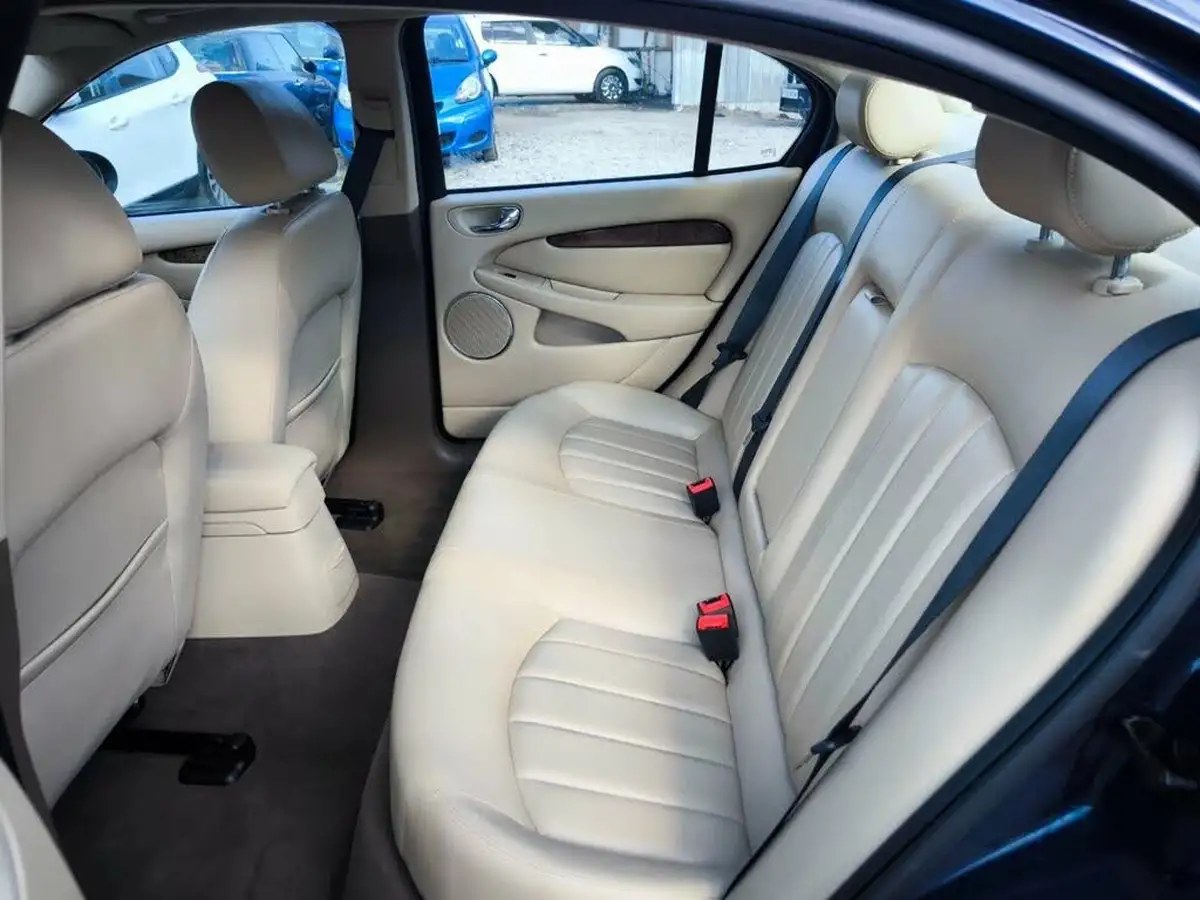 2006-jaguar-x-type-25-se-saloon-4d-auto-big-26