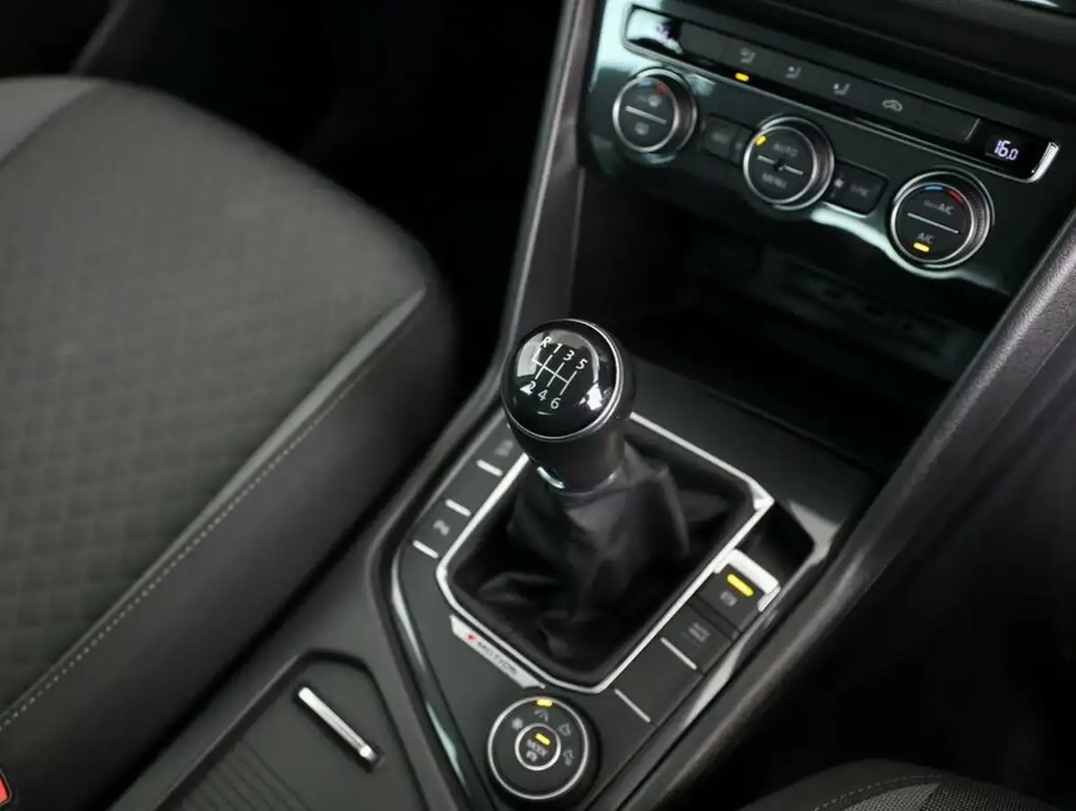 2018-volkswagen-tiguan-20tdi-se-150ps-4motion-ss-big-36