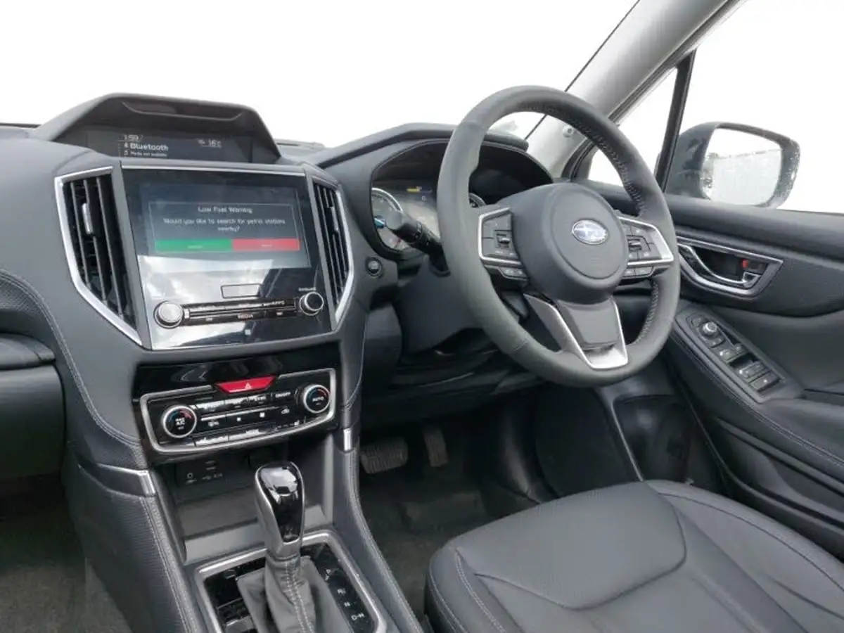 2024-subaru-forester-20-e-boxer-xe-premium-big-9