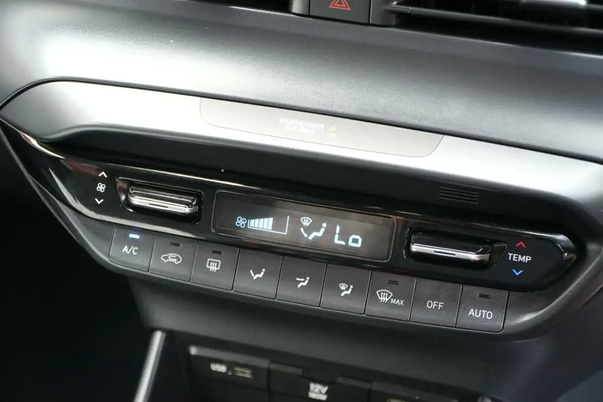 2021-hyundai-i20-10-t-gdi-premium-eclutch-imt-big-45