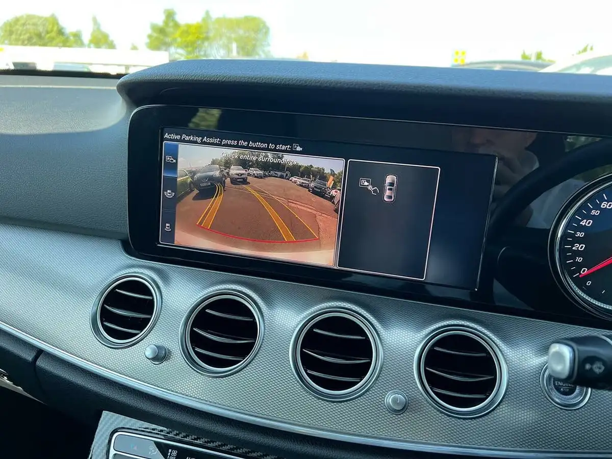 2018-mercedes-benz-e-class-20d-e220d-se-ss-saloon-4d-big-13