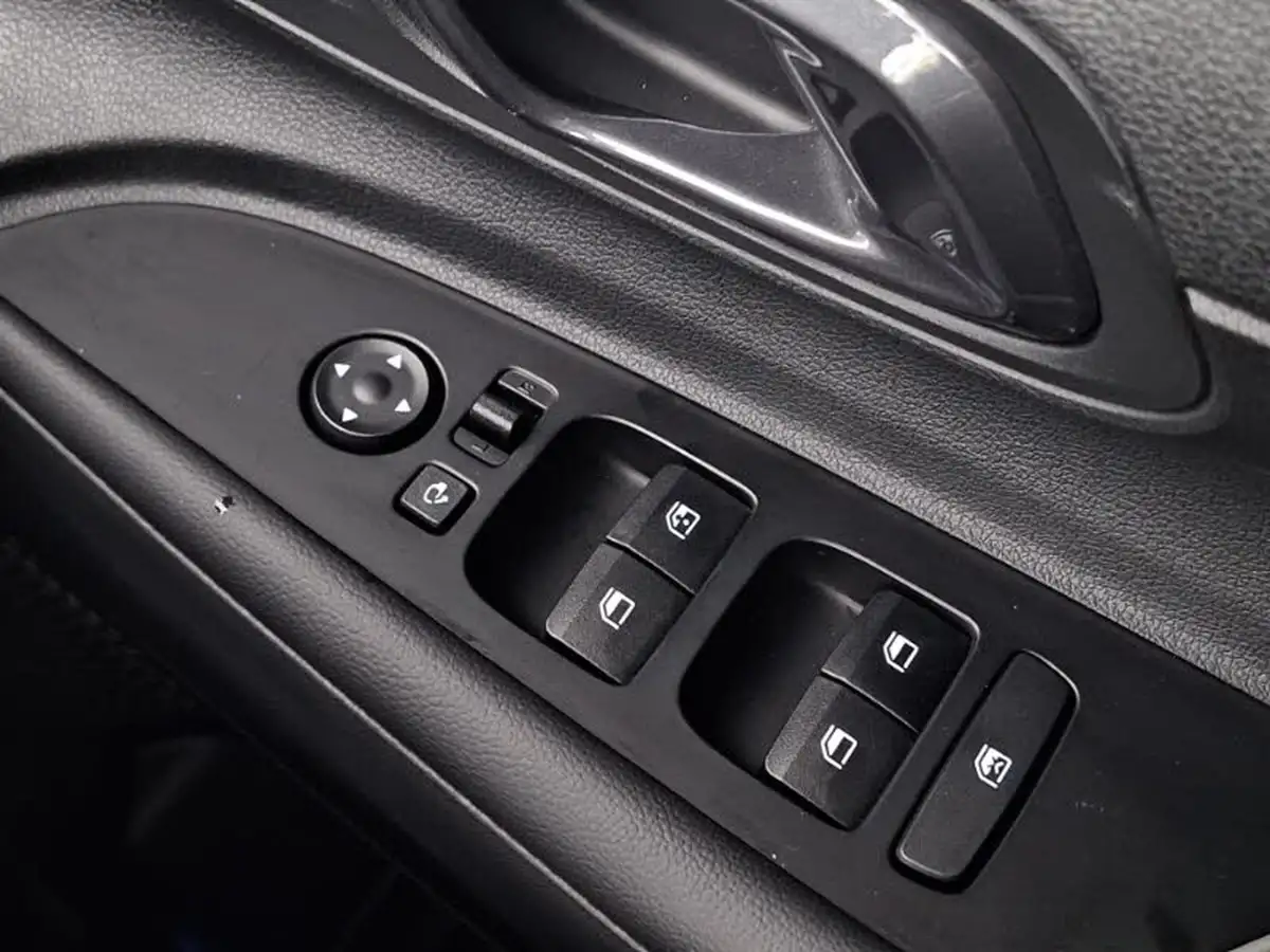 2024-hyundai-i20-10-t-gdi-premium-big-15