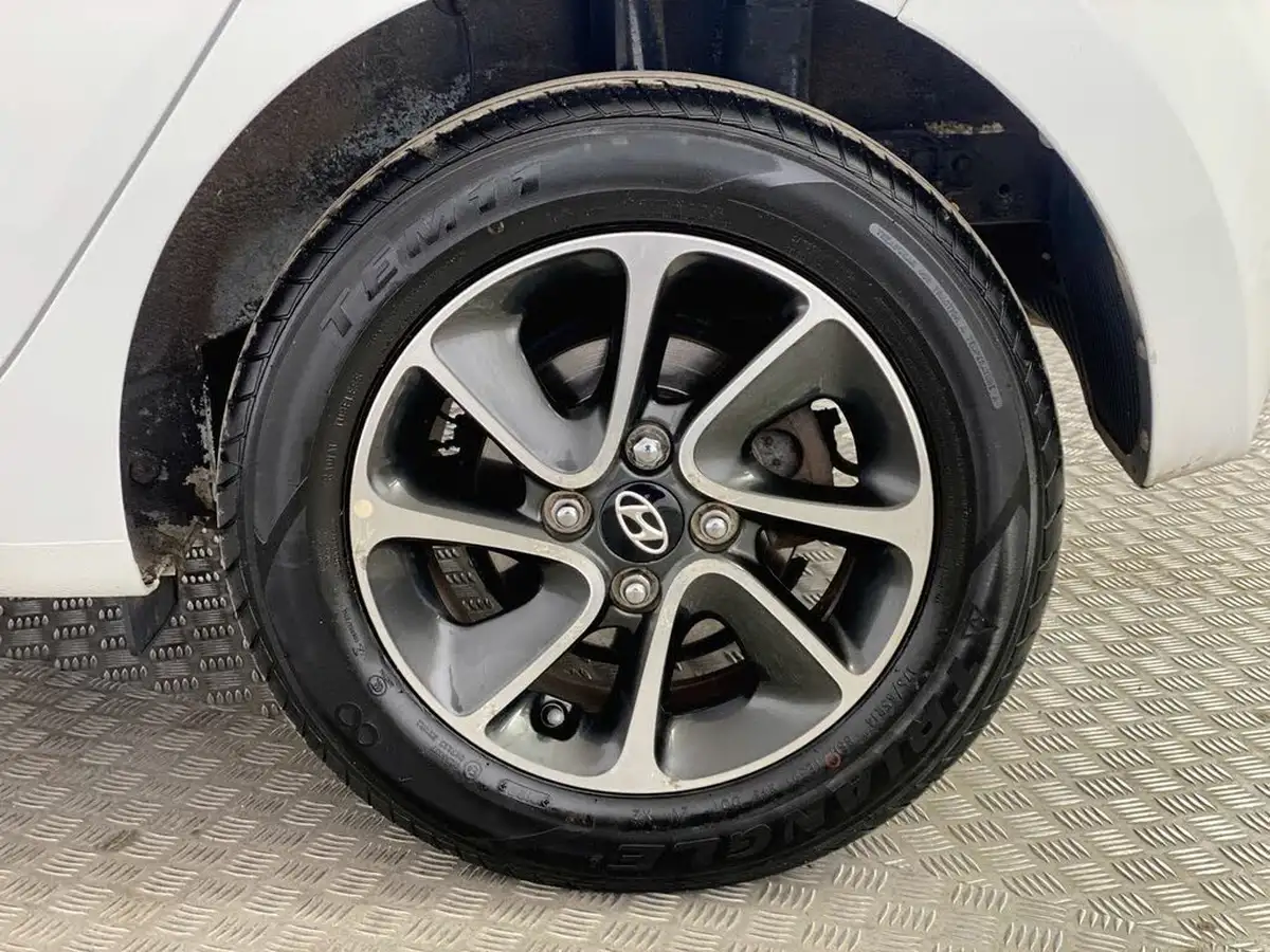 2018-hyundai-i10-10-go-se-67ps-big-11