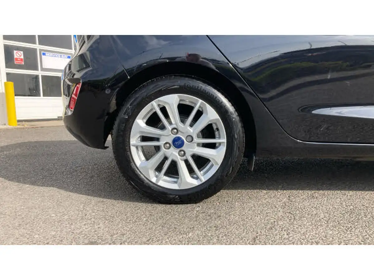 2023-ford-fiesta-10t-titanium-125ps-hybrid-mhev-big-6