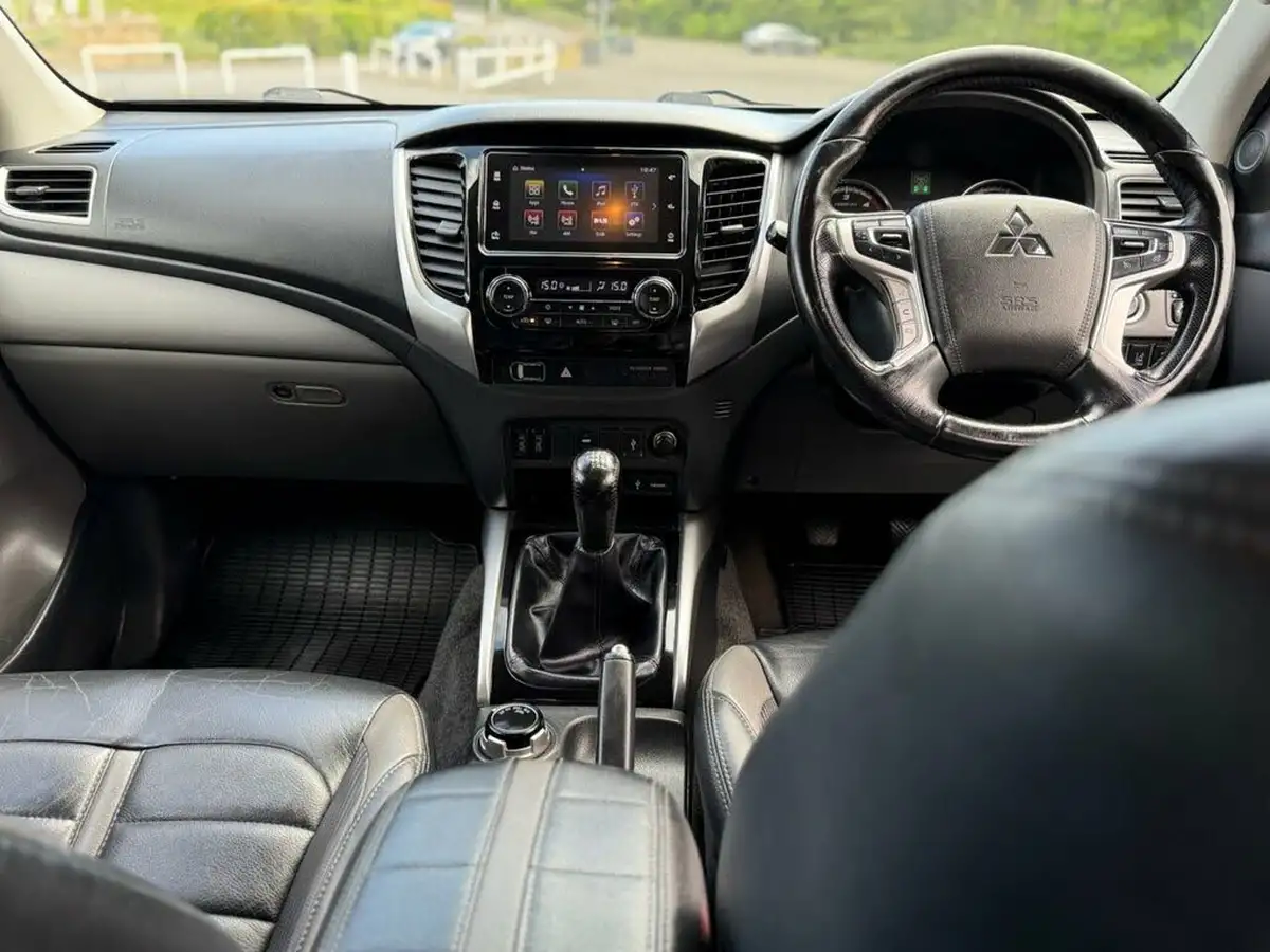 2018-mitsubishi-l200-24di-d-barbarian-eu6-big-17
