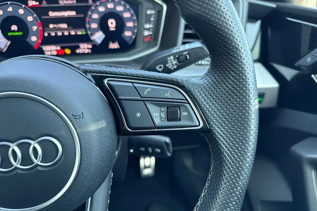 2023-audi-a1-10-30-tfsi-s-line-big-39