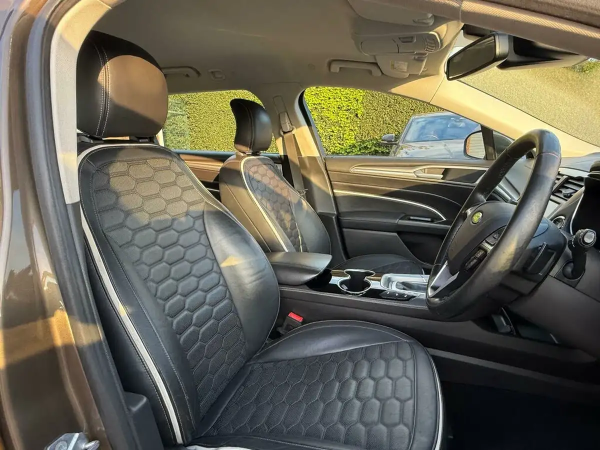2016-ford-mondeo-20tdci-vignale-210ps-estate-5d-powershift-big-26