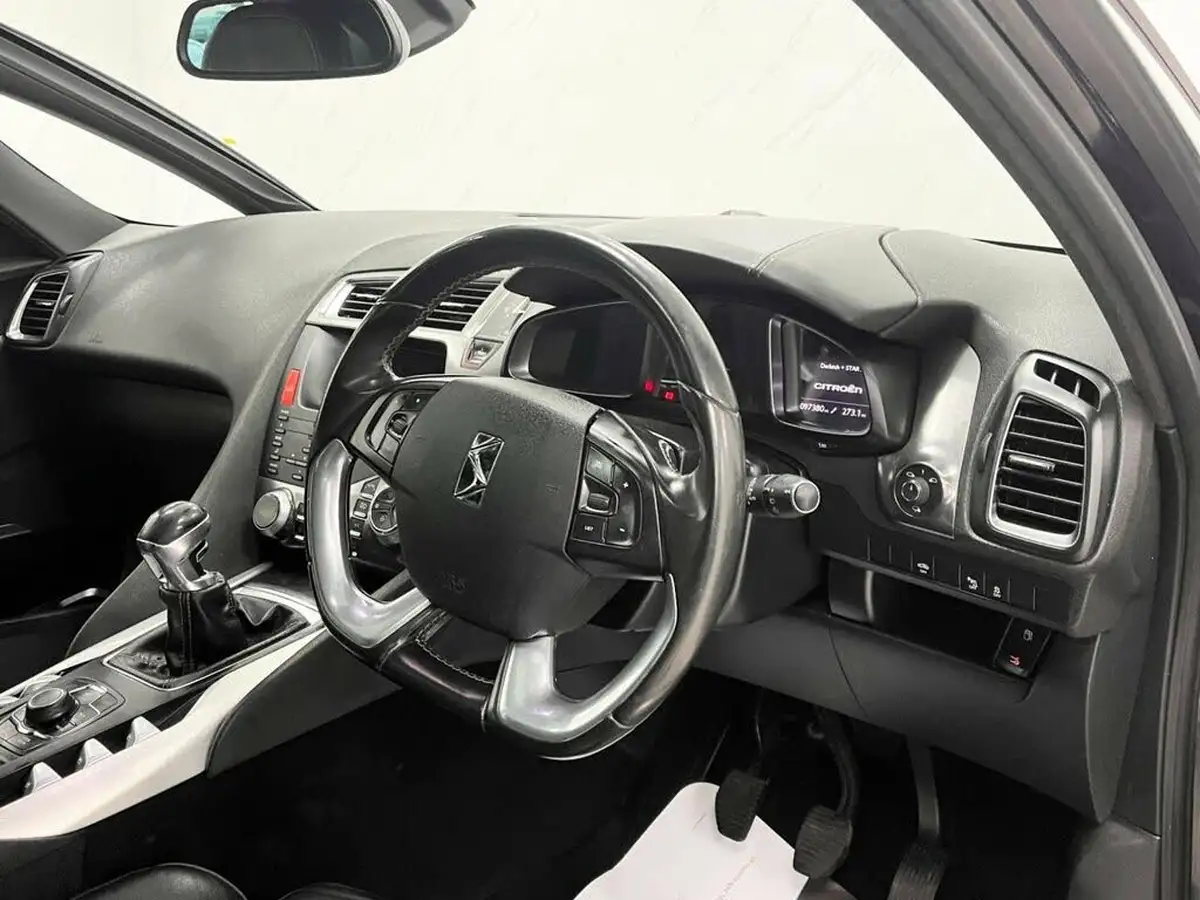 2013-citroen-ds5-20td-dsport-big-20