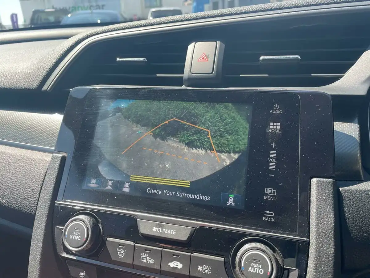 2018-honda-civic-15-vtec-turbo-prestige-cvt-big-20