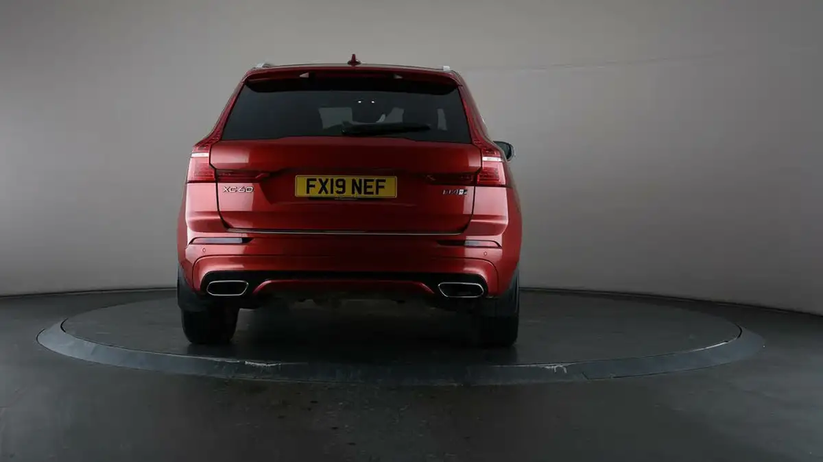 2019-volvo-xc60-20td-d4-r-design-4x4-ss-geartronic-big-6