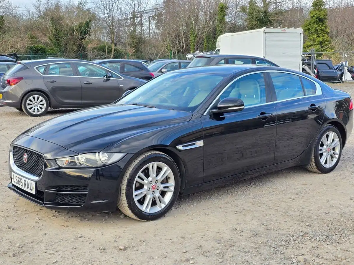 2016-jaguar-xe-20d-prestige-180ps-auto-big-12