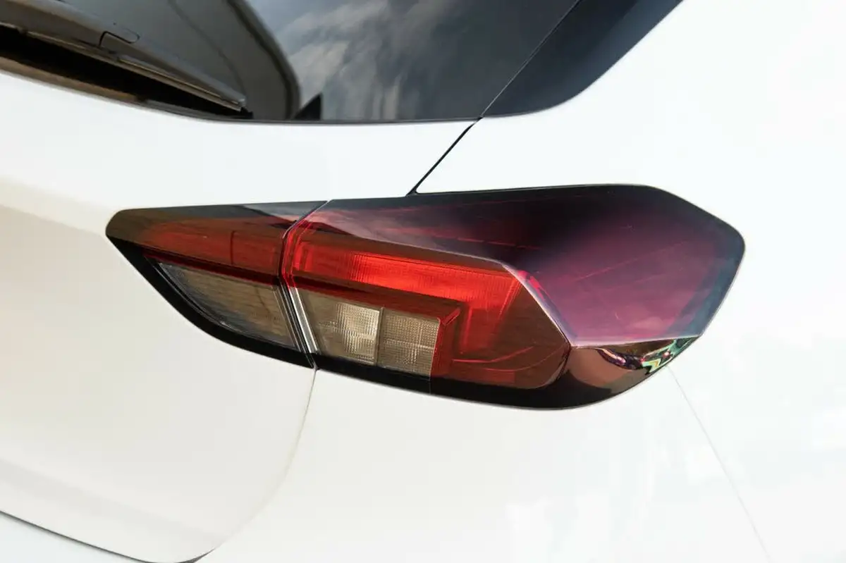 2021-vauxhall-corsa-12-turbo-griffin-edition-big-9