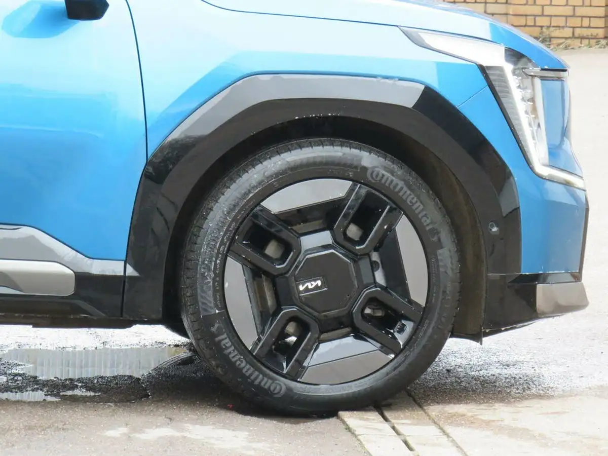 2024-kia-ev9-e-gt-line-s-7-big-7