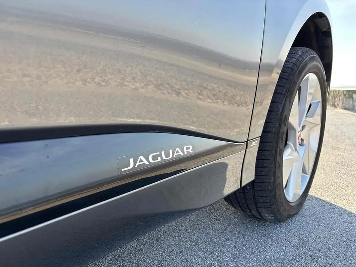2018-jaguar-i-pace-ev400-se-big-27